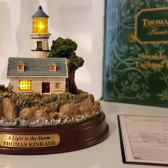 Thomas Kinkade A Light In The Storm, Seaside Memories Lighted Lighthouse 1999 - Picture 1 of 12